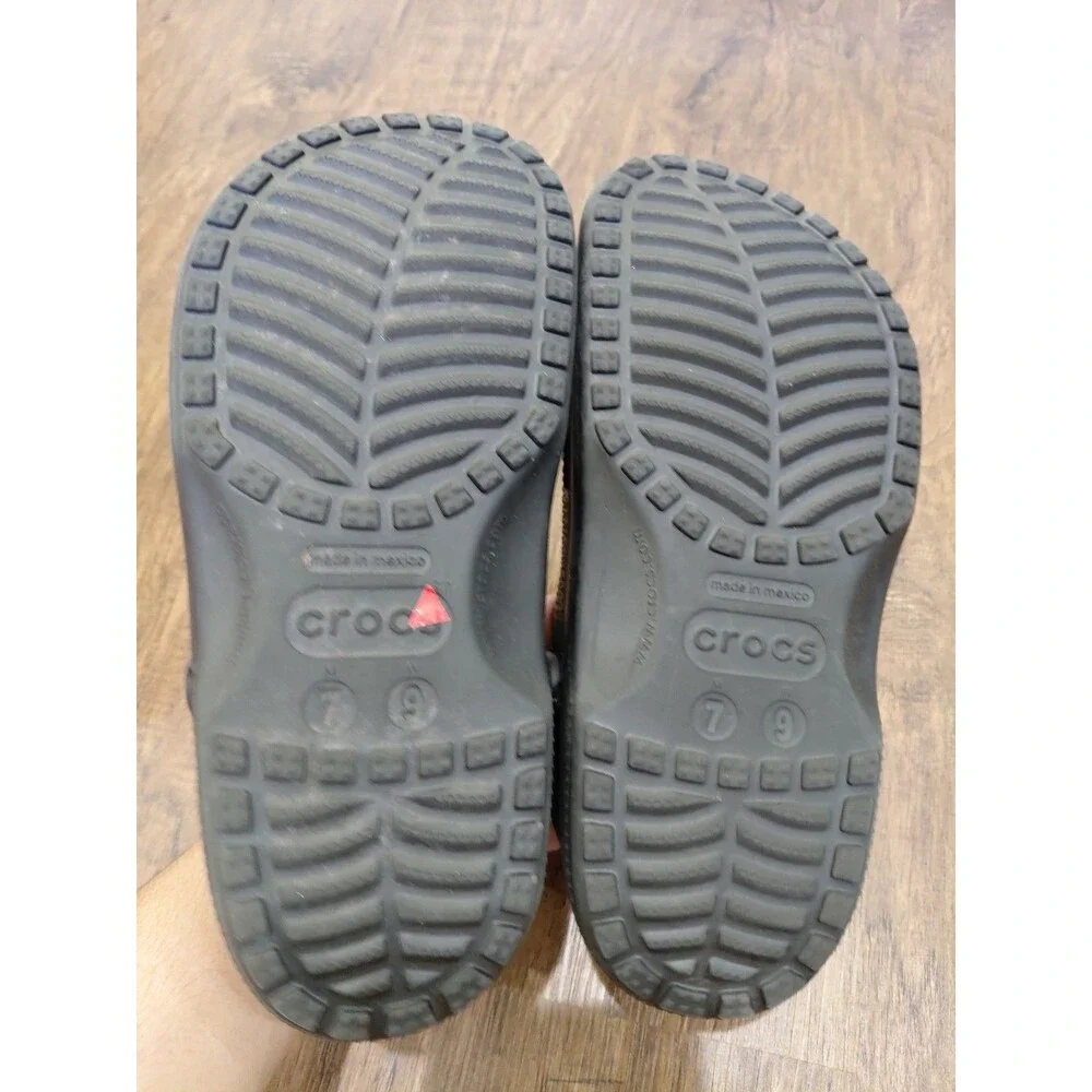 Crocs Unisex Black Classic Clog - Men's Size 7 Women's 9